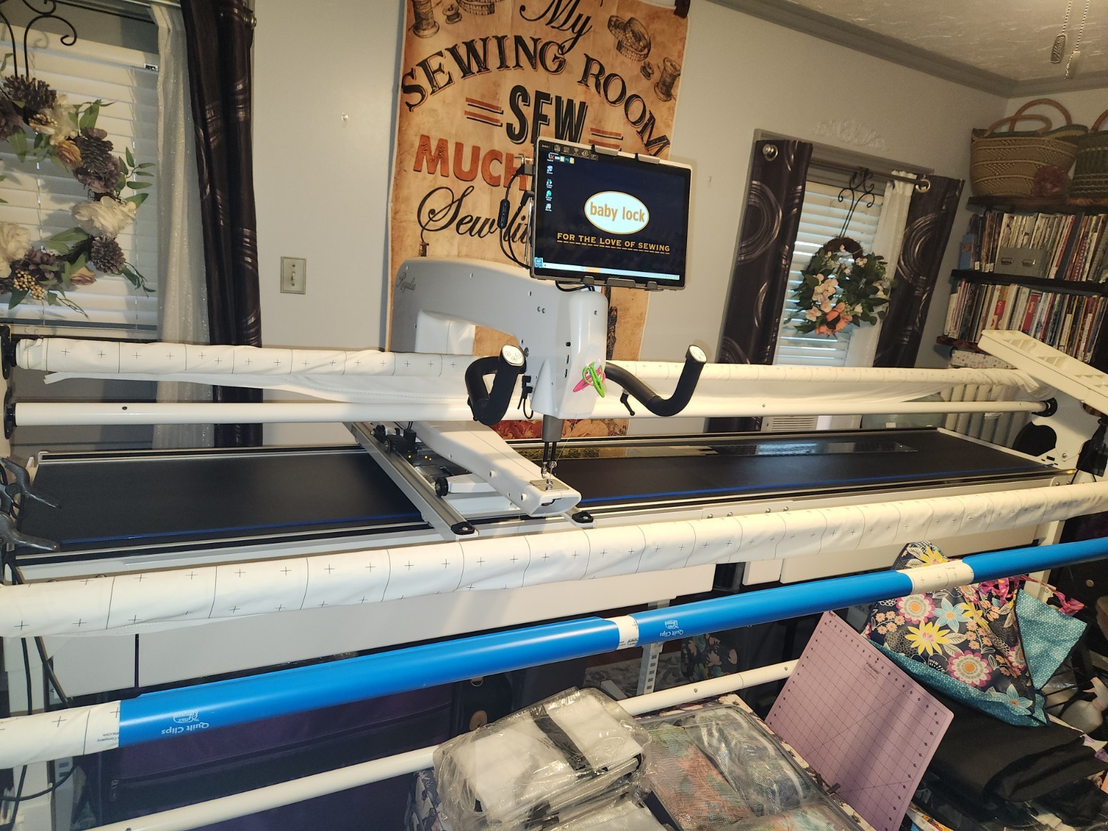 Babylock Regalia Longarm  W/Premium ProSticher W/ 12' Kinetic Frame & 2 drawers