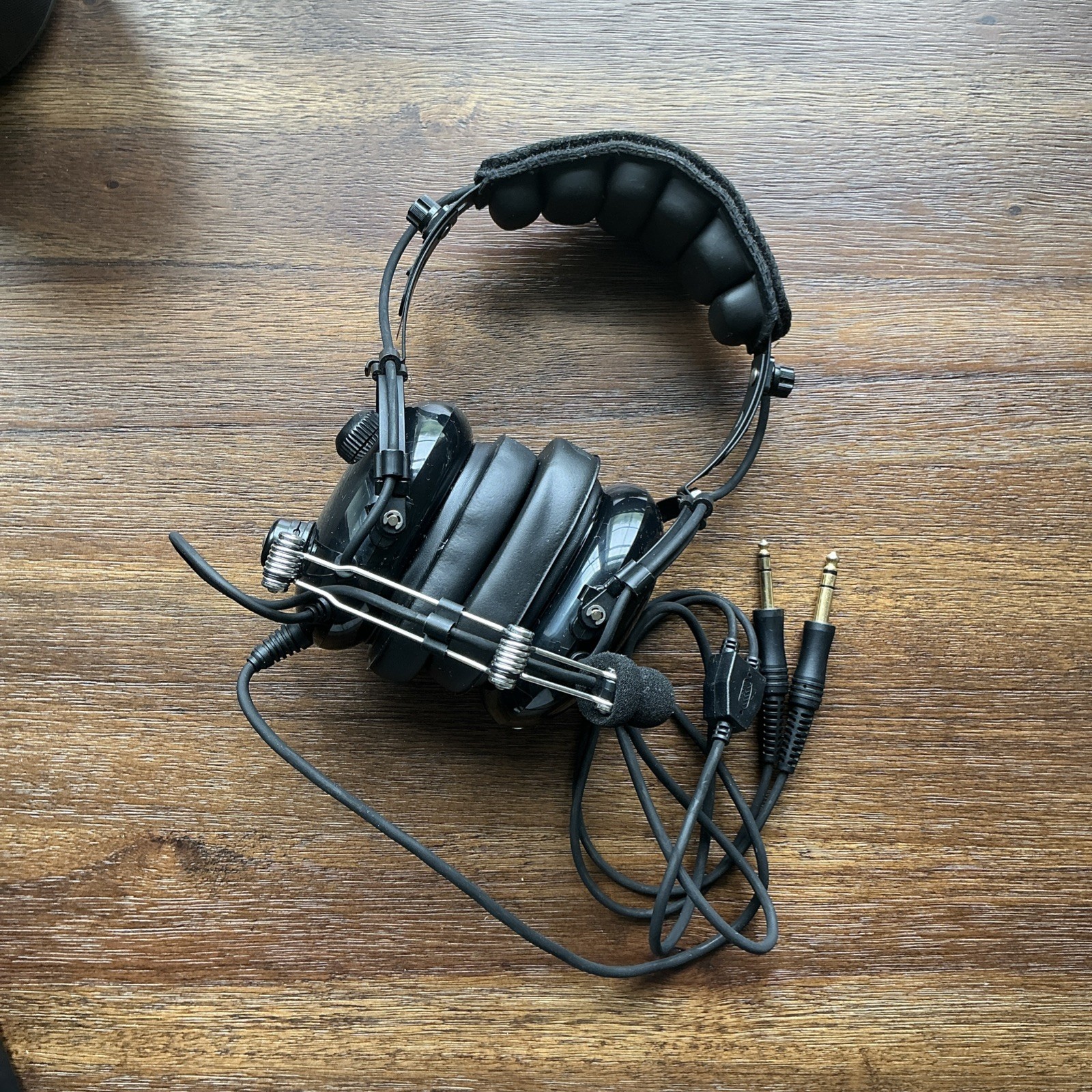 KORE AVIATION P1 Aviation Headset - Dual GA plug, PNR, *EXCELLENT CONDITION*