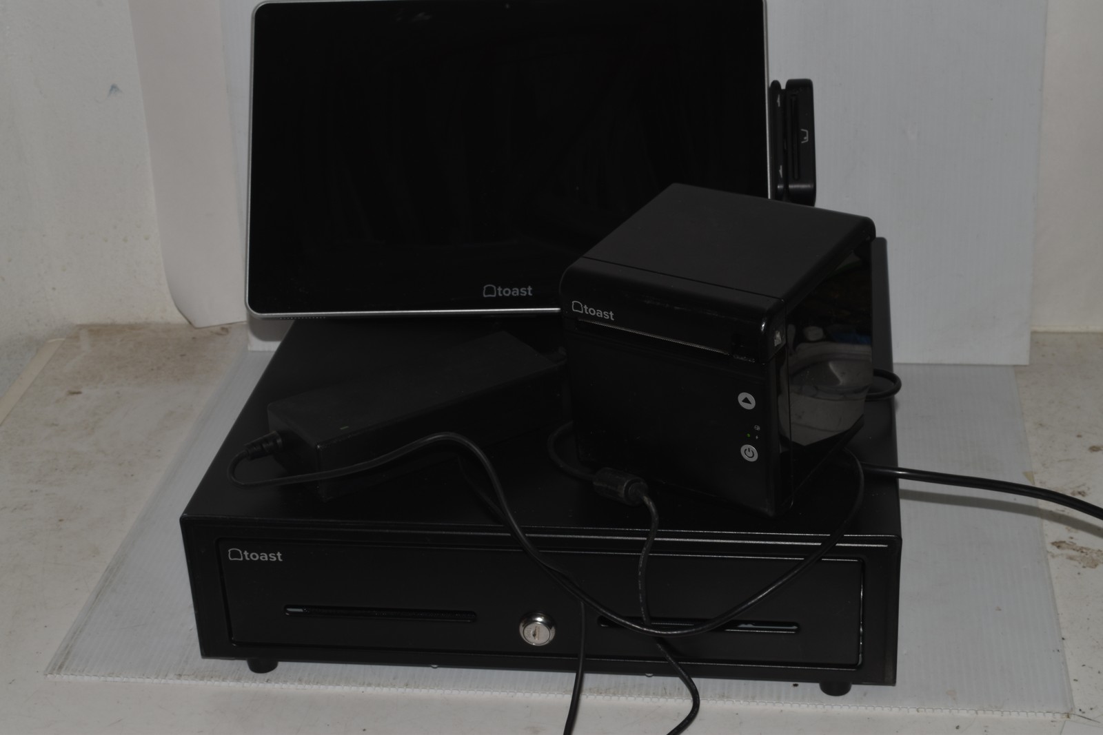 Toast TT203 Monitor Touch Screen, TP200 Printer and Cash Drawer (PQD16)