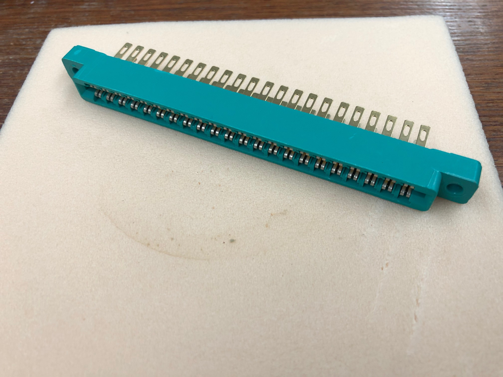 ELCO 44 Pin Arcade Card Edge Connector Socket, Solder Eyelet, 3.96mm / 0.156"