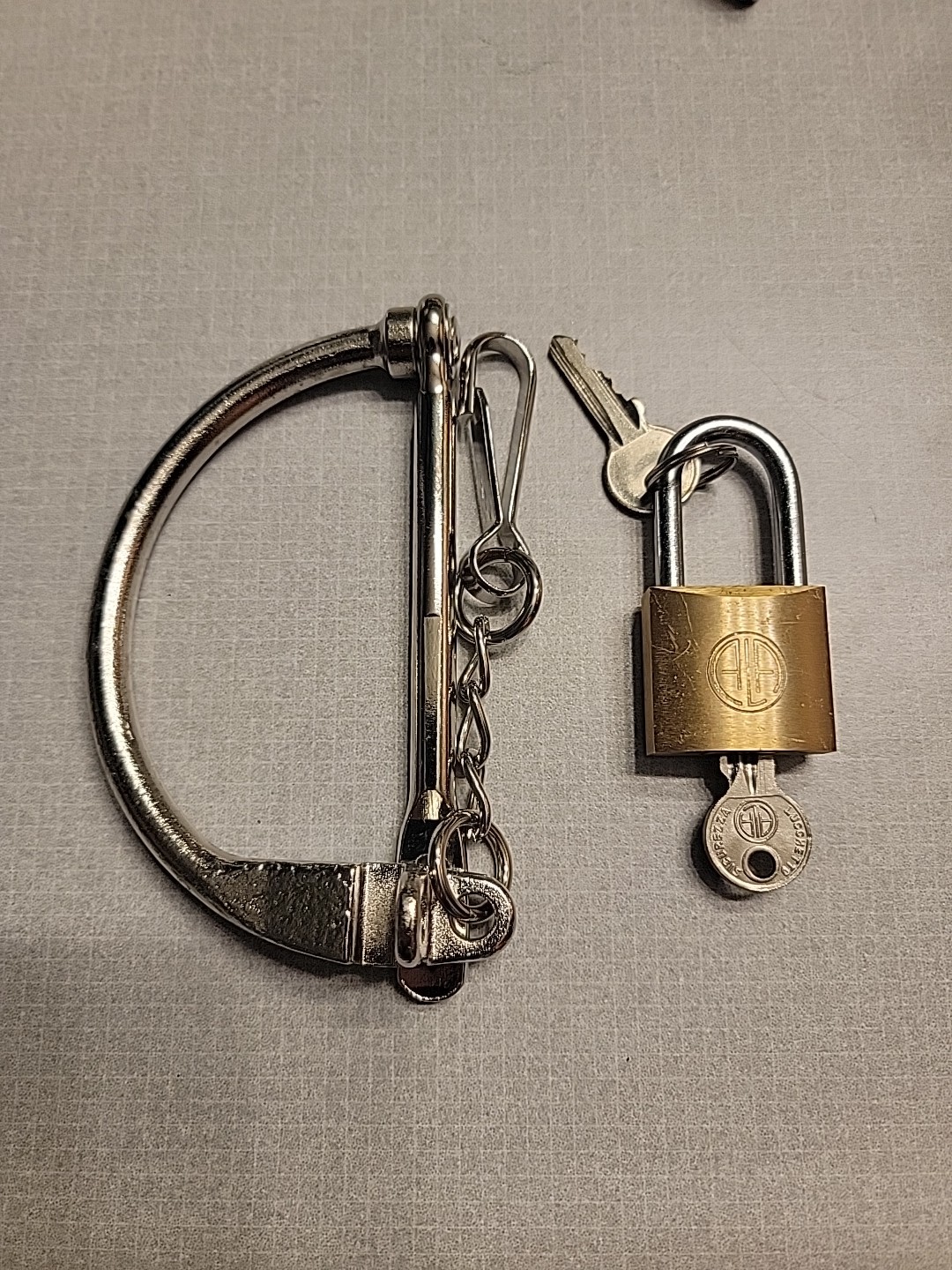 1 Genuine German Army Duffle Bag Lock D Ring Metal+ BRASS Italian Lock NEW