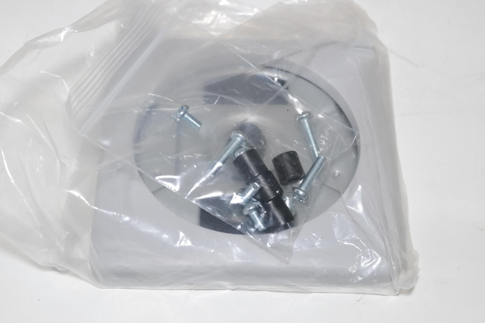 HUMANSCALE SILVER/GRAY VESA PLATE FOR M2.1 M8.1 M10 MONITOR MOUNT ARM VESA1-11G