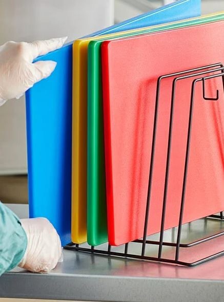 6-Slot Black Wire Cutting Board Storage Rack with Hooks
