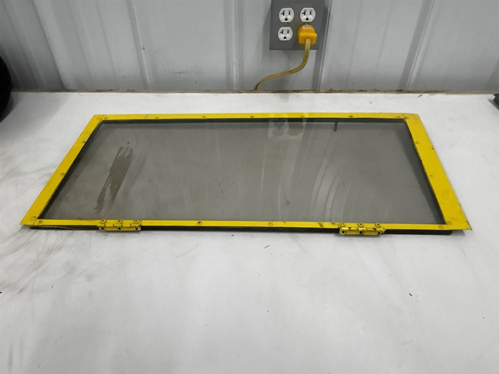 Luscombe Model 8 Cabin Left Door Window Frame assembly 481107