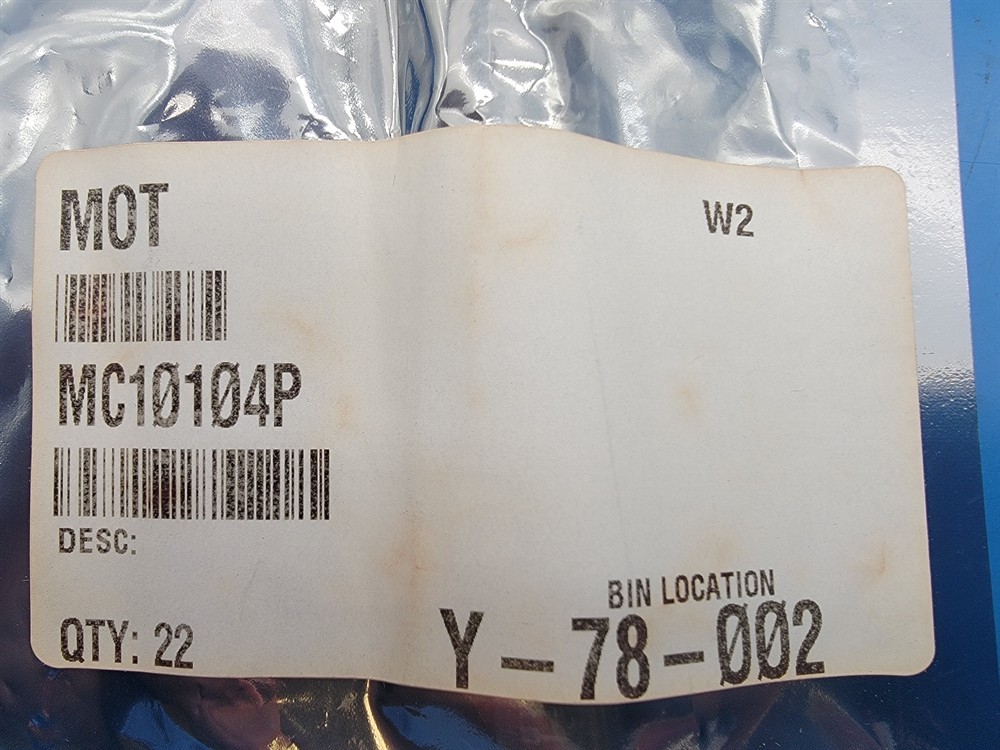 New (23pcs) MC10104P MOTOROLA IC Logic