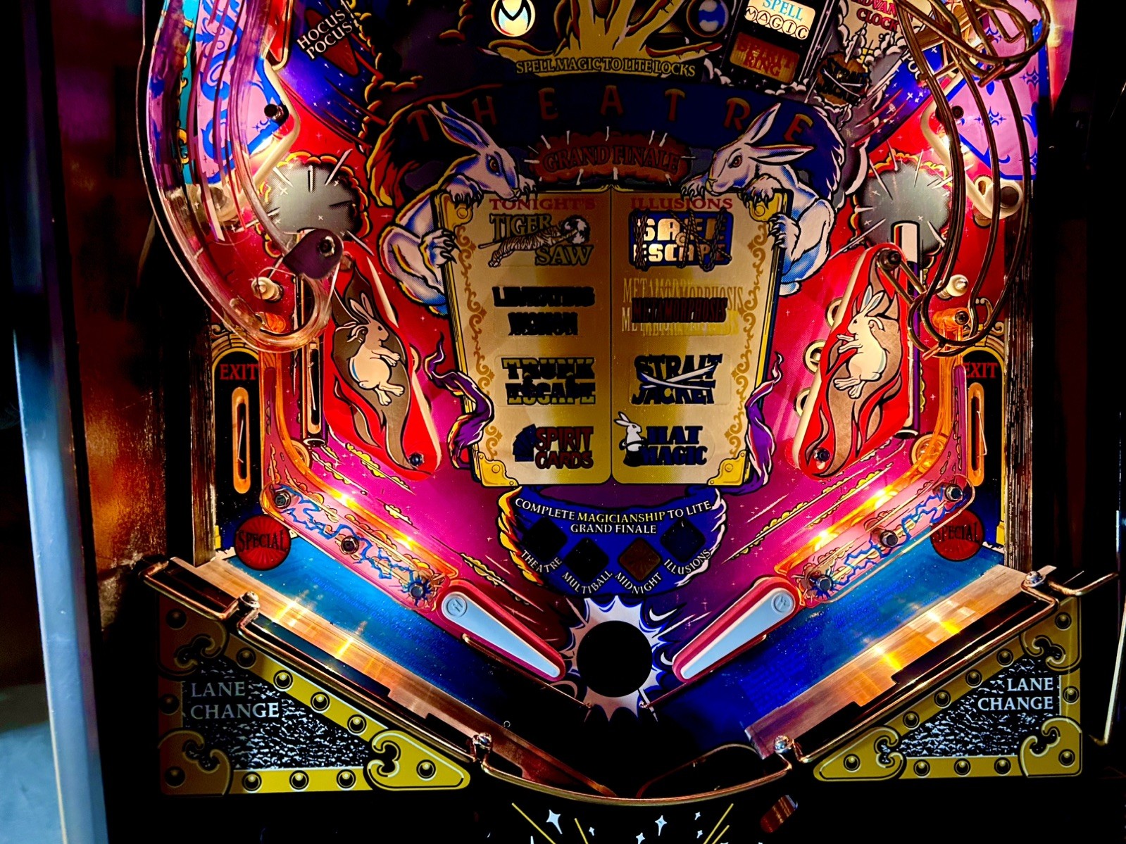 Theatre of Magic Pinball 1995 Bally – Excellent Condition– Shipping Available