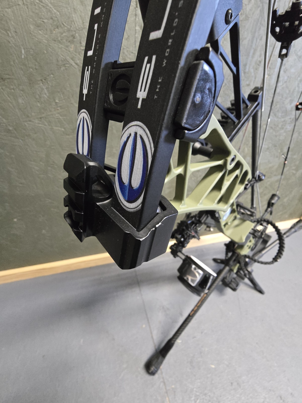 Elite Varos 70lb