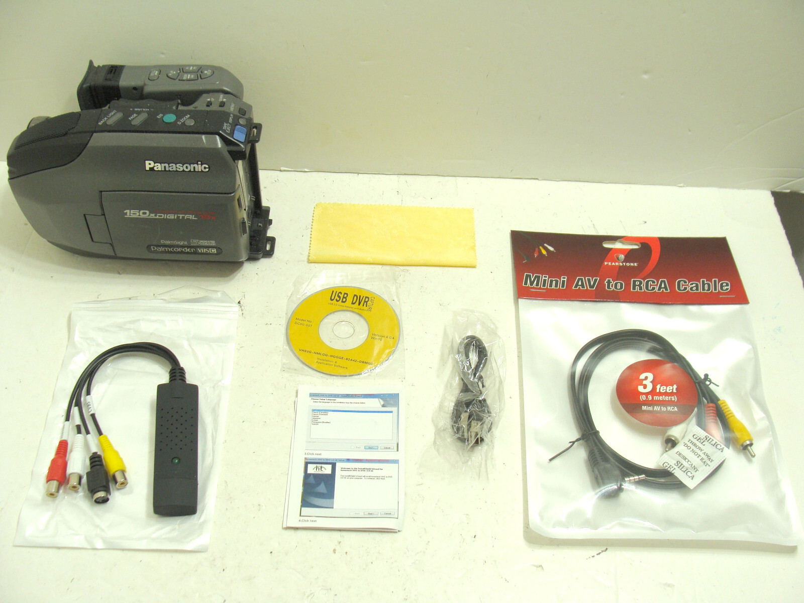 Panasonic PV-L580D Palmcorder VHS-C VHSC Camcorder 18x Zoom + Video Transfer Kit