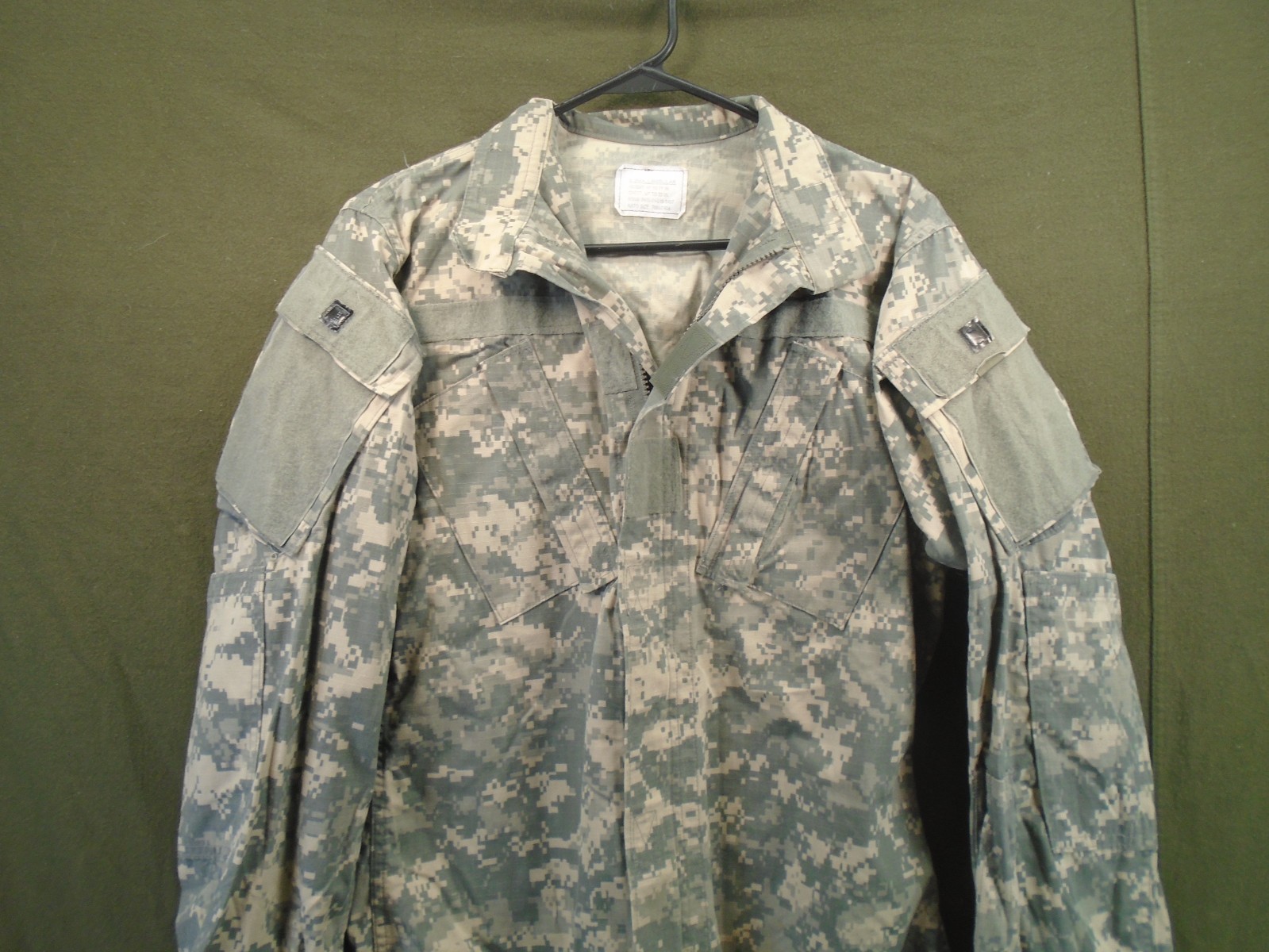 US Military Army Combat Uniform ACU Coat Shirt Size X-Small Regular 2009 299-C