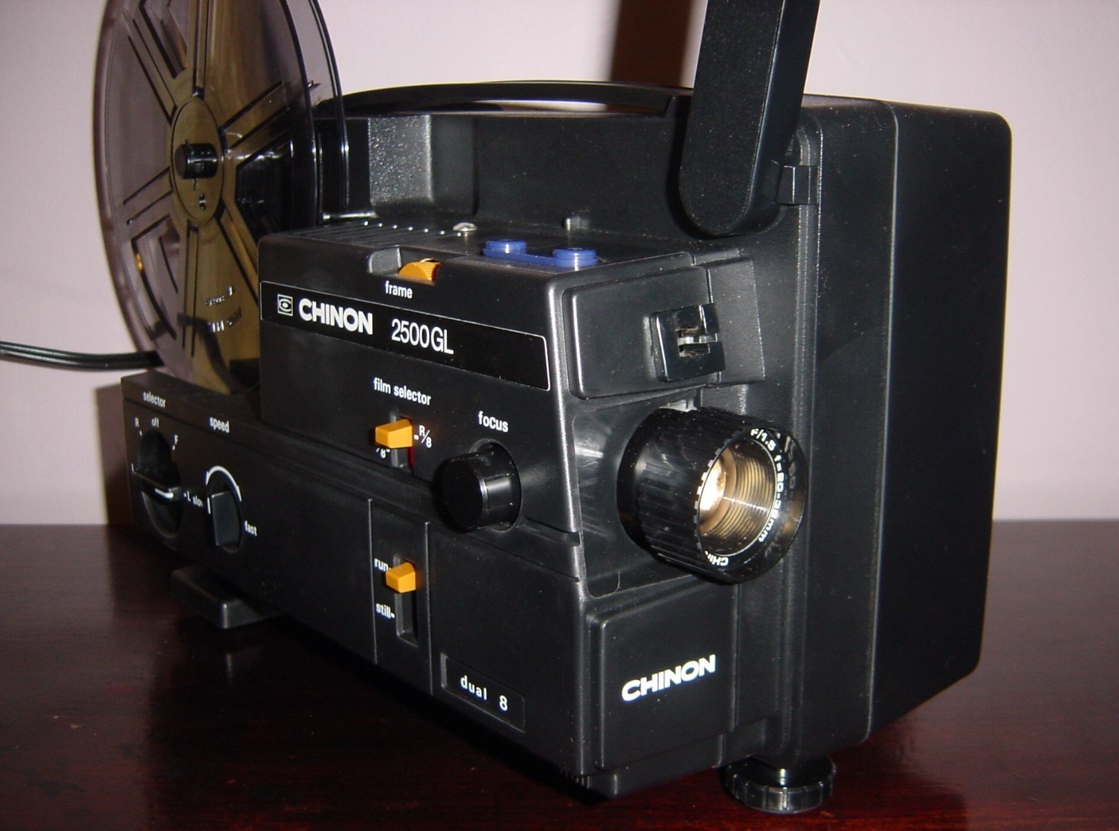 CHINON 2500GL DUAL 8mm  ADJUSTABLE Speed Movie Projector in Box  ~SERVICED~