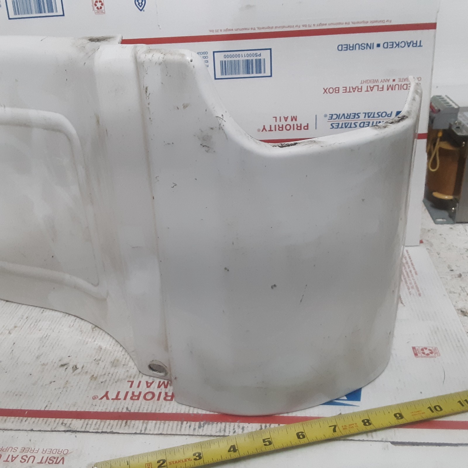 2017 Freightliner Left side under cab 18-69207 001