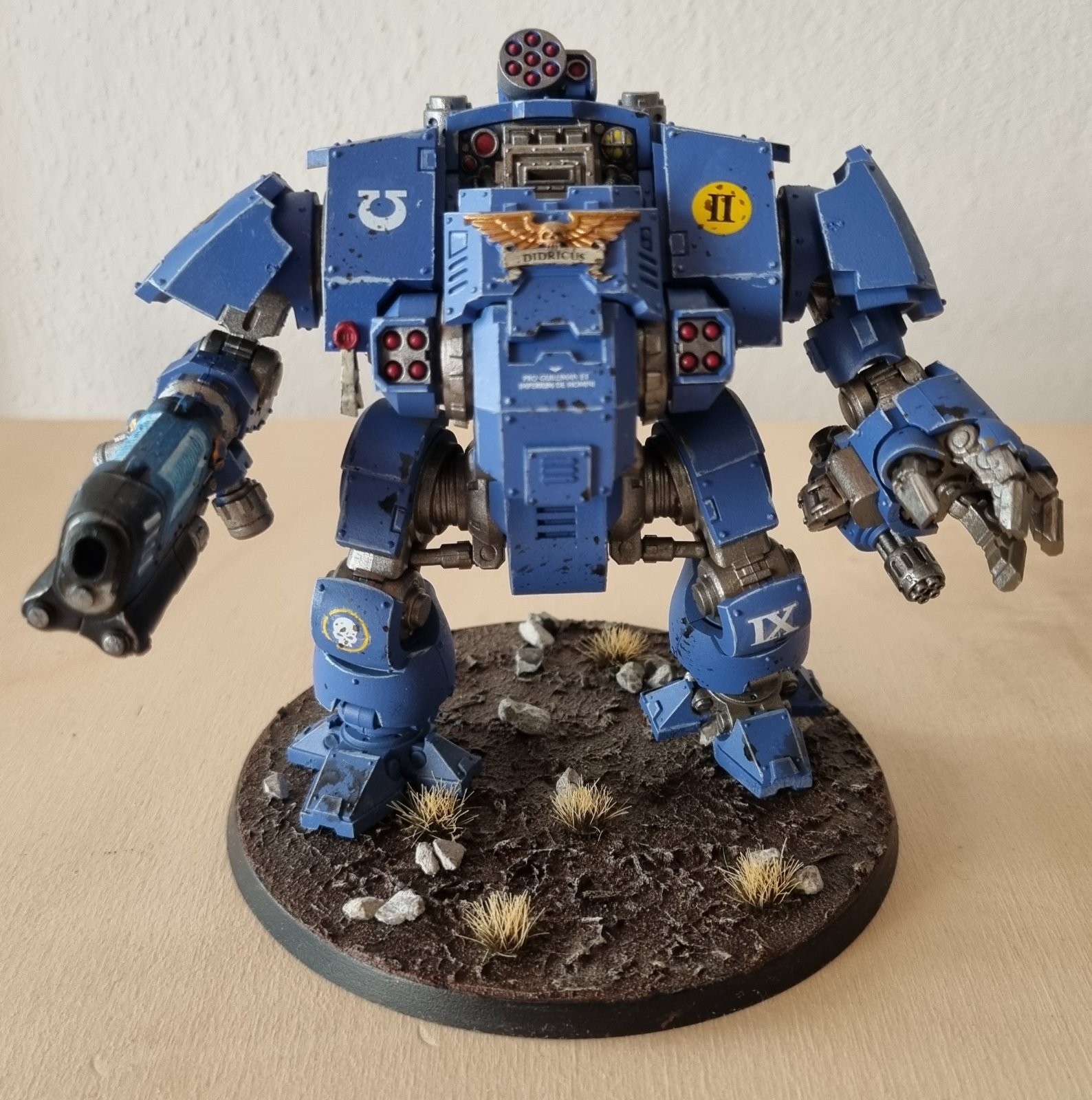 Redemptor Dreadnought Warhammer 40k Ultramarine - MAGNETIZED & Pro Painted