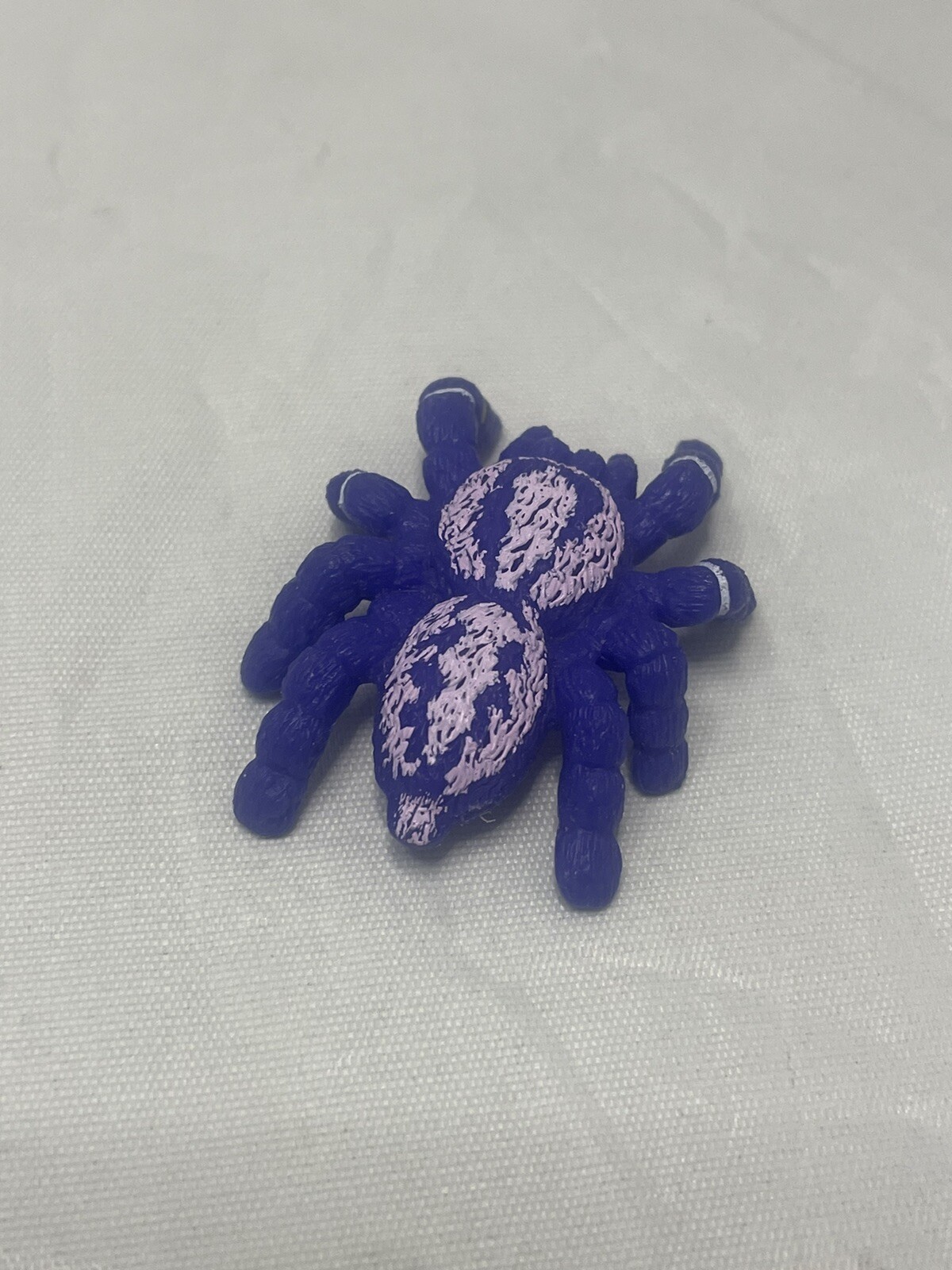 YOWIE Peacock Tarantula Animals with Superpowers Collection 2" Purple Spider Fig