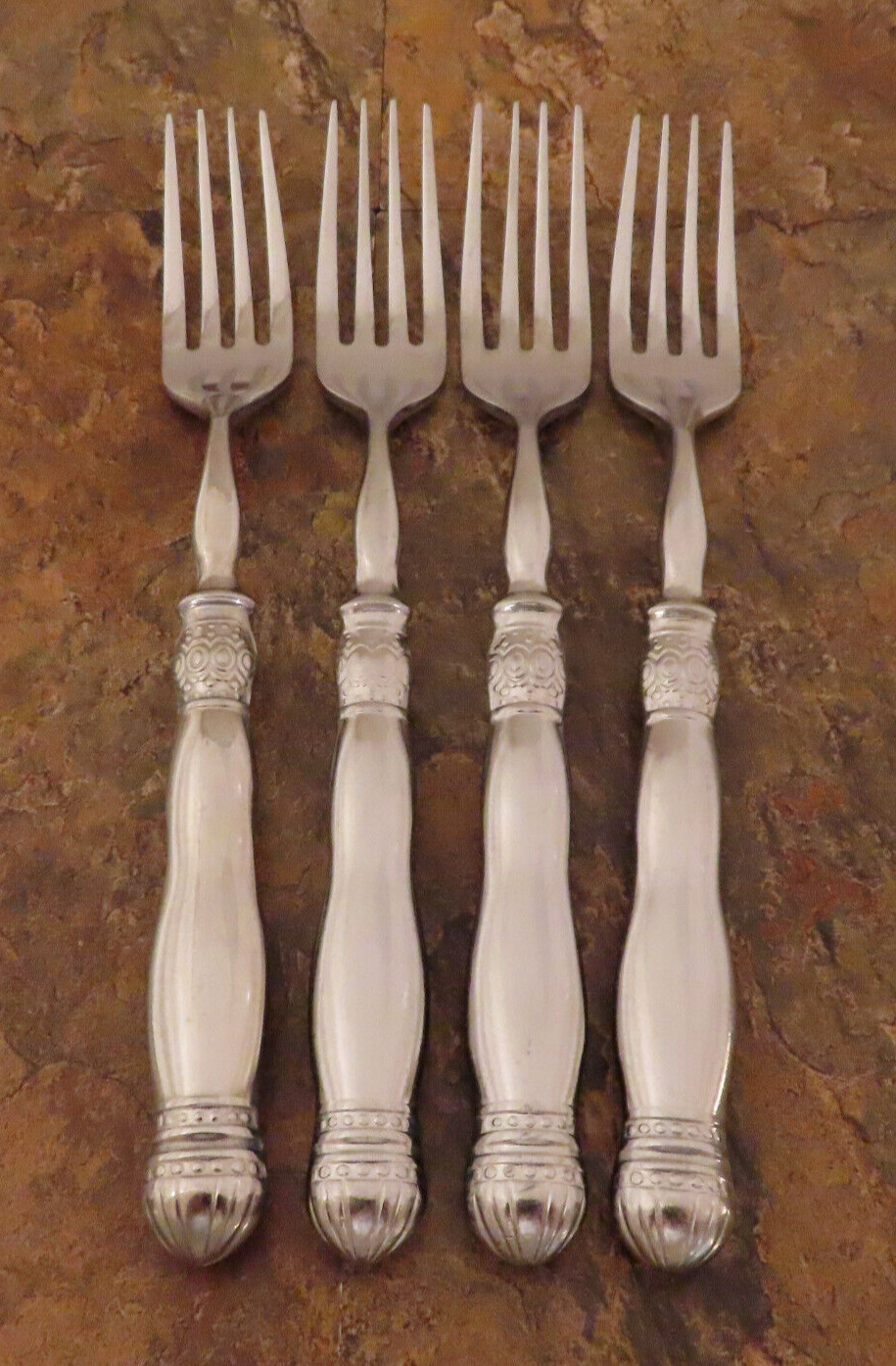 Southern Living Gallery Set of 4 Dinner Forks Stainless Flatware Lot B