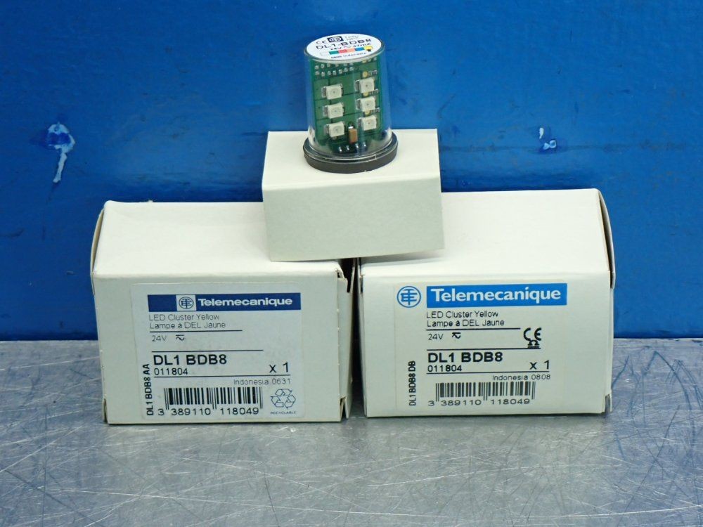 TELEMECANIQUE HARMONY XVB-SERIES LED BULB, 2PCS DL1BDB8