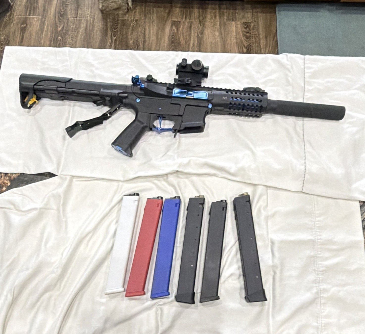 G&G arp9 with 6 magazines White Red Blue Black