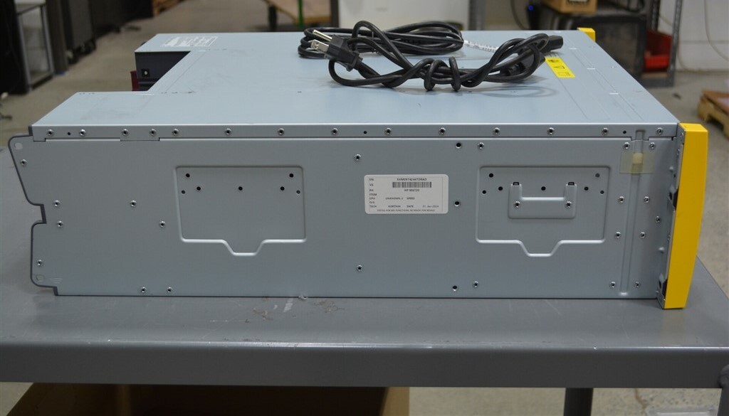 HP M6720 QR491-63012 Drive Shelf 4U SAS 3.5" Drive Enclosure 24-Port