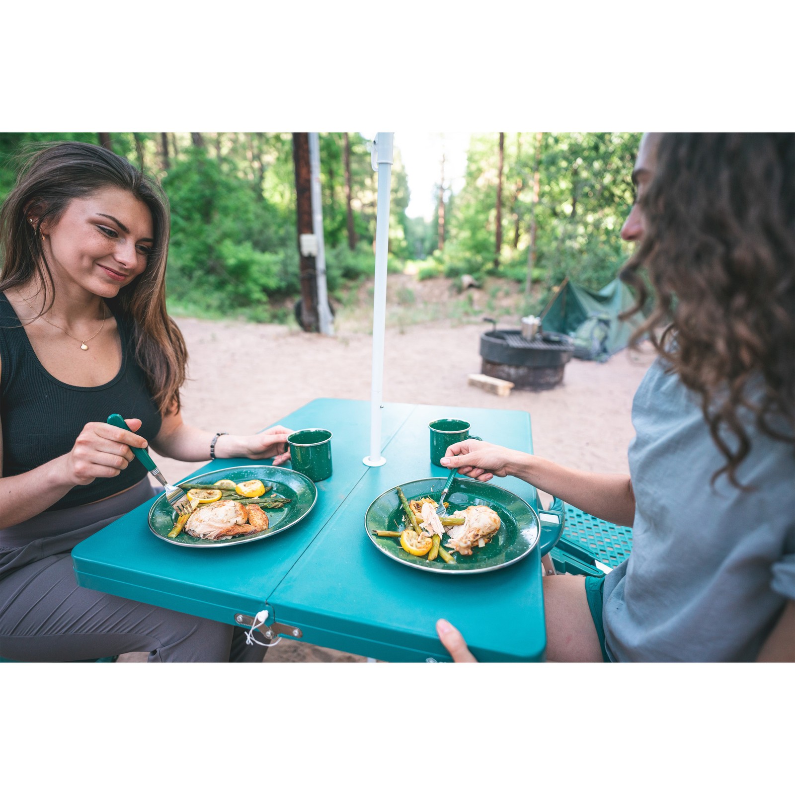 Stansport Deluxe 24-Piece Enamel Tableware Set - Green