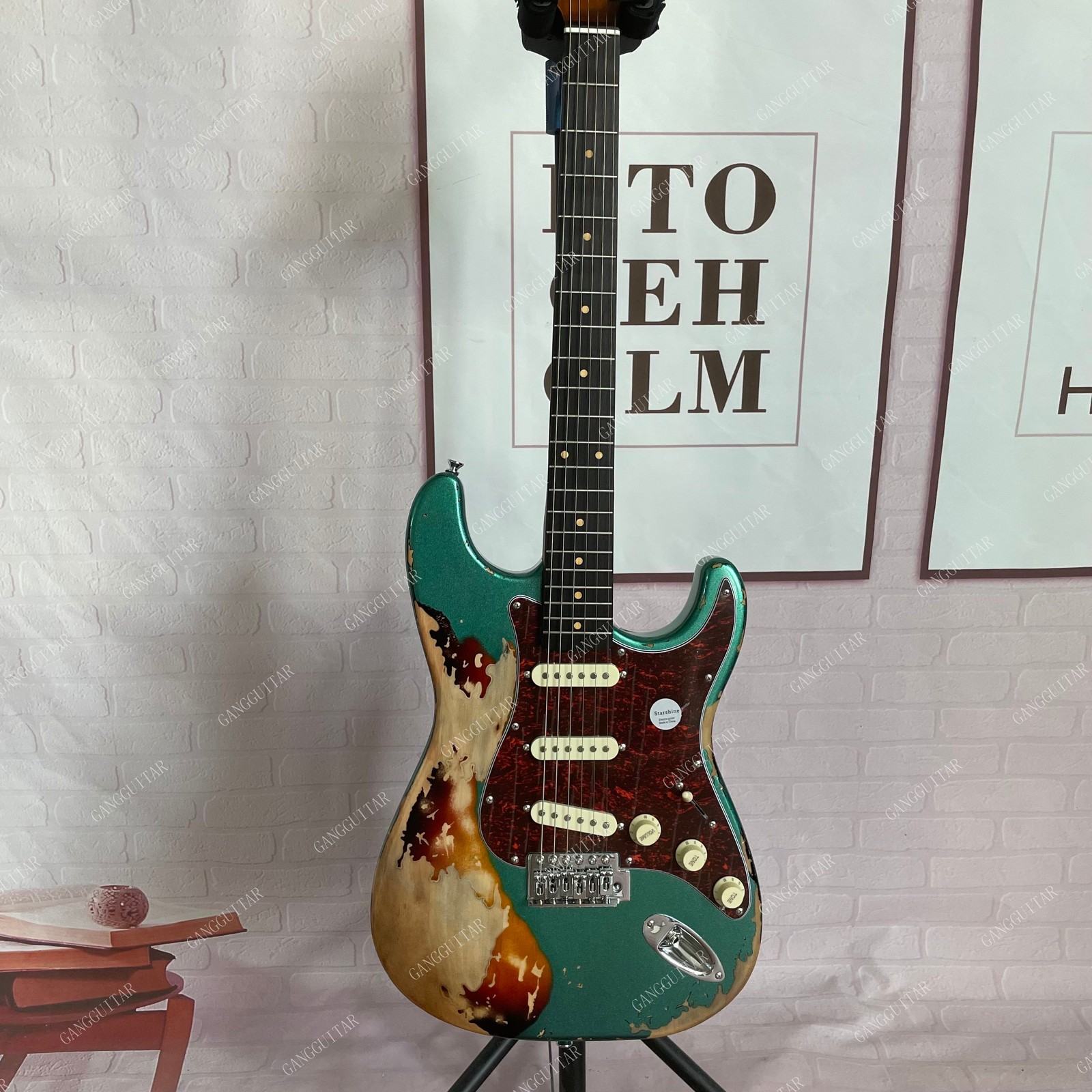 Aged Solid Body Electric Guitar SSS Pickup Rosewood Fingerboard Bone Nut Tremolo