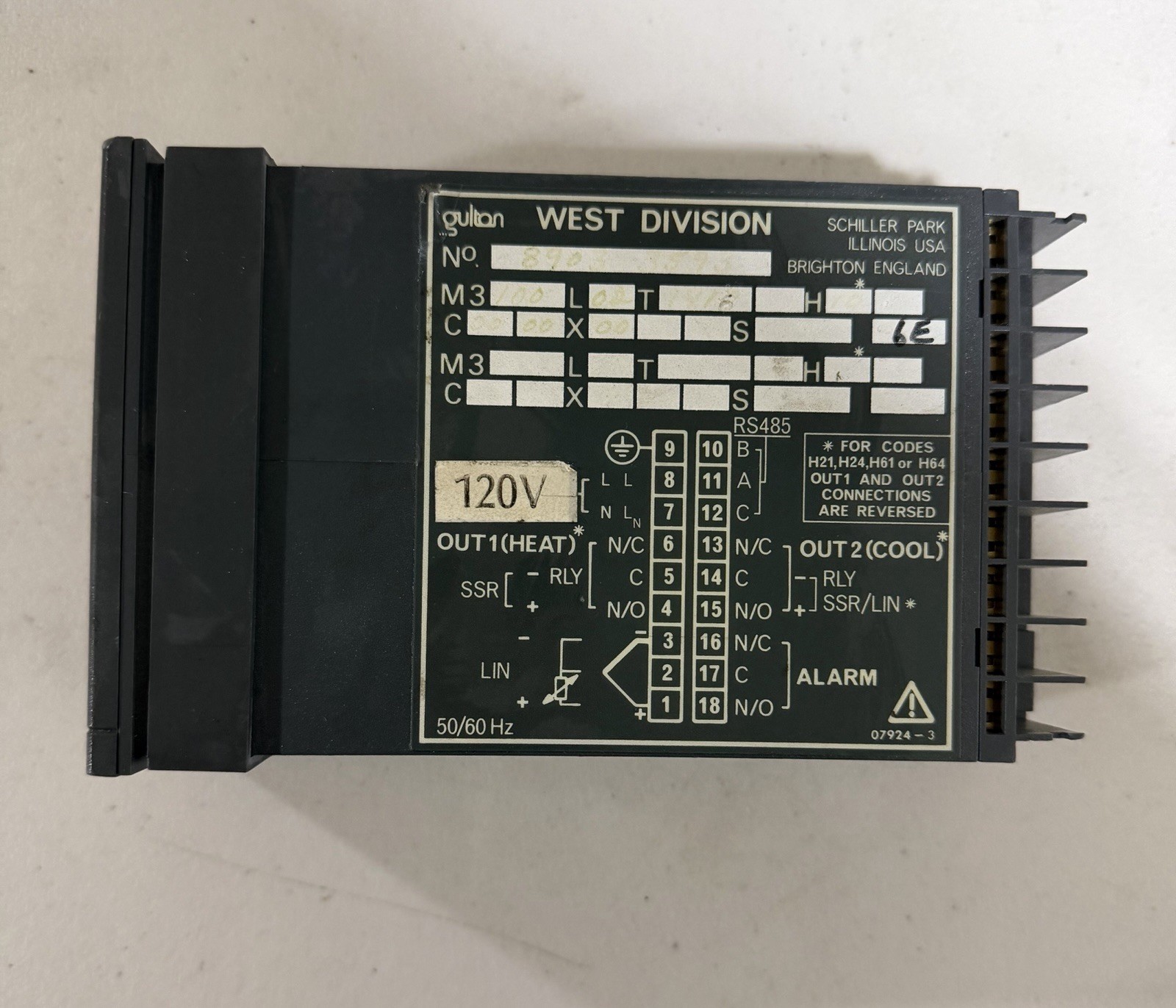 Gulton West Division 3100 Temperature Controller