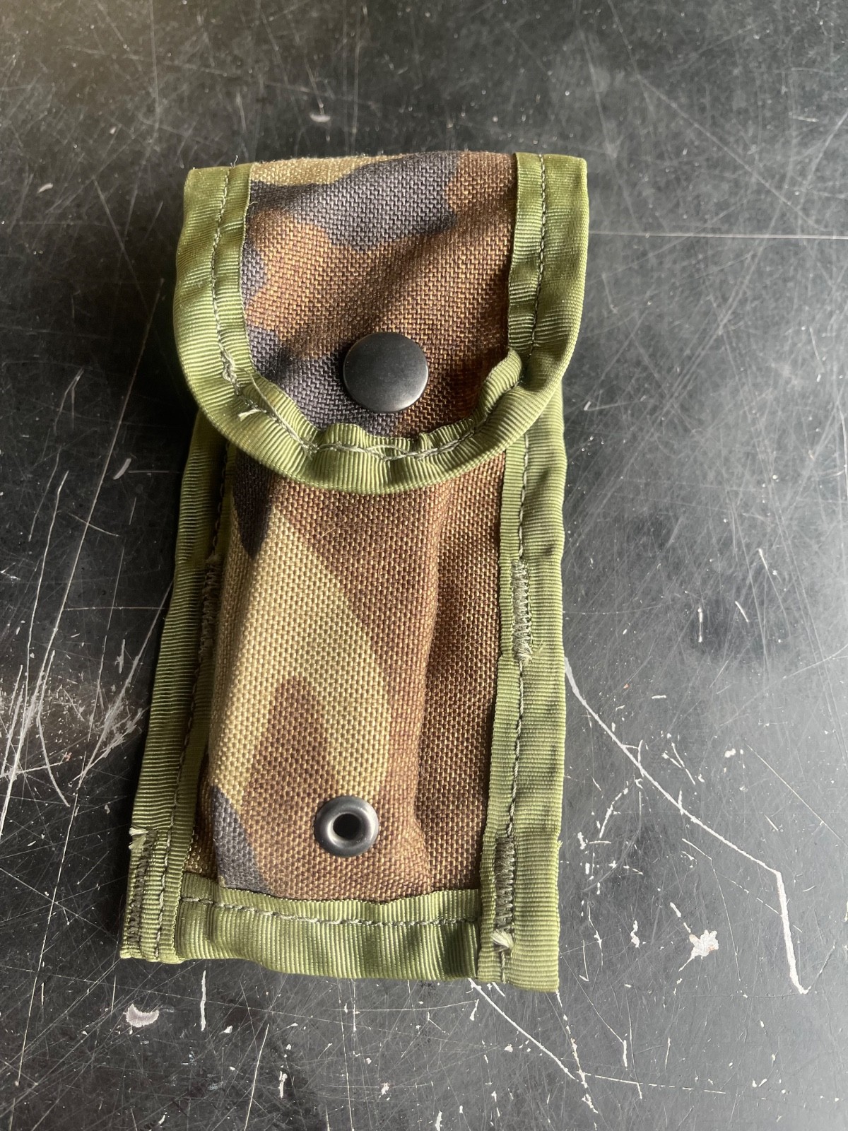 ORIGINAL US ARMY DESERT STORM WOODLAND CAMO 9MM PISTOL AMMO MAG POUCH POCKET-SDS