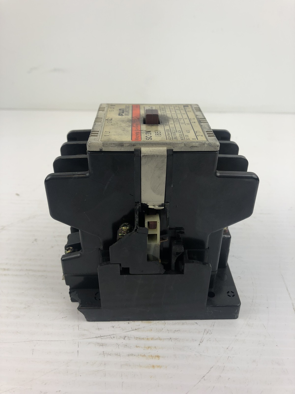 Fuji Electric SC-3N (65) Magnetic Contactor 4NC2H# SC3N65 - Broken Side