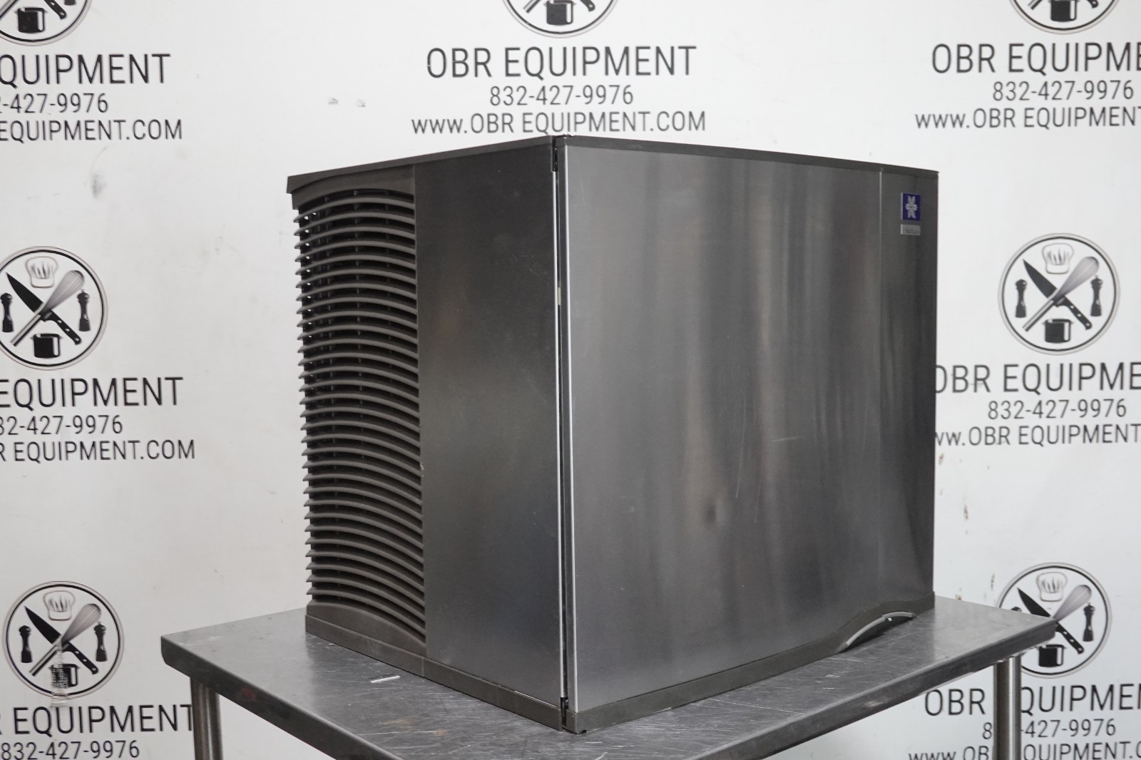 MANITOWOC 670LBS AIR-COOLED SMALL DICE CUBE ICE MACHINE MODEL SD0852A