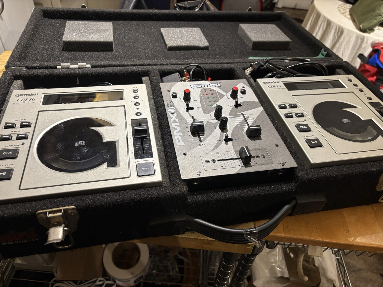 GEMINI CDJ 10 x 2, WITH HARD CASE DJ CD MIXER SYSTEM SETUP