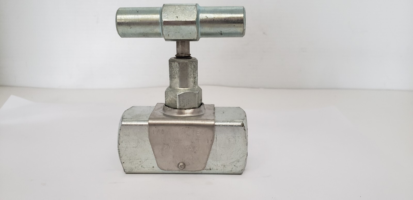 BALON N263-FF NEEDLE VALVE, RESILIENT SEAT, 1/4" FEMALE, 6000 PSI, NNB