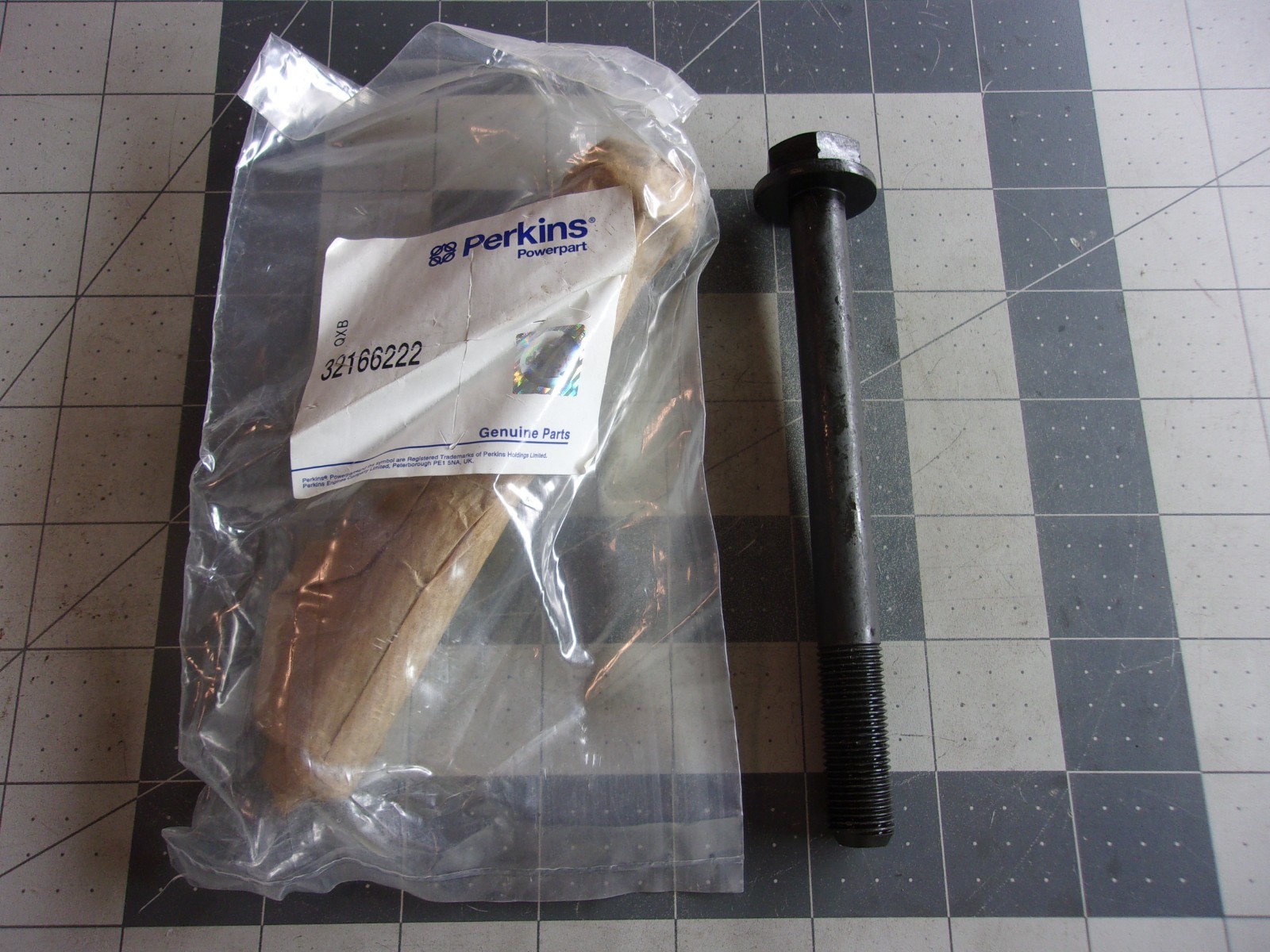 Perkins 32166222 (2) Cylinder Head Bolts 1004.4 1004.40 1006.6 1006.60