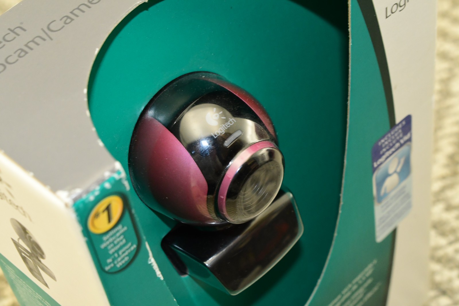 Logitech C250 Webcam Dusty Rose 960-000655 - NEW IN BOX