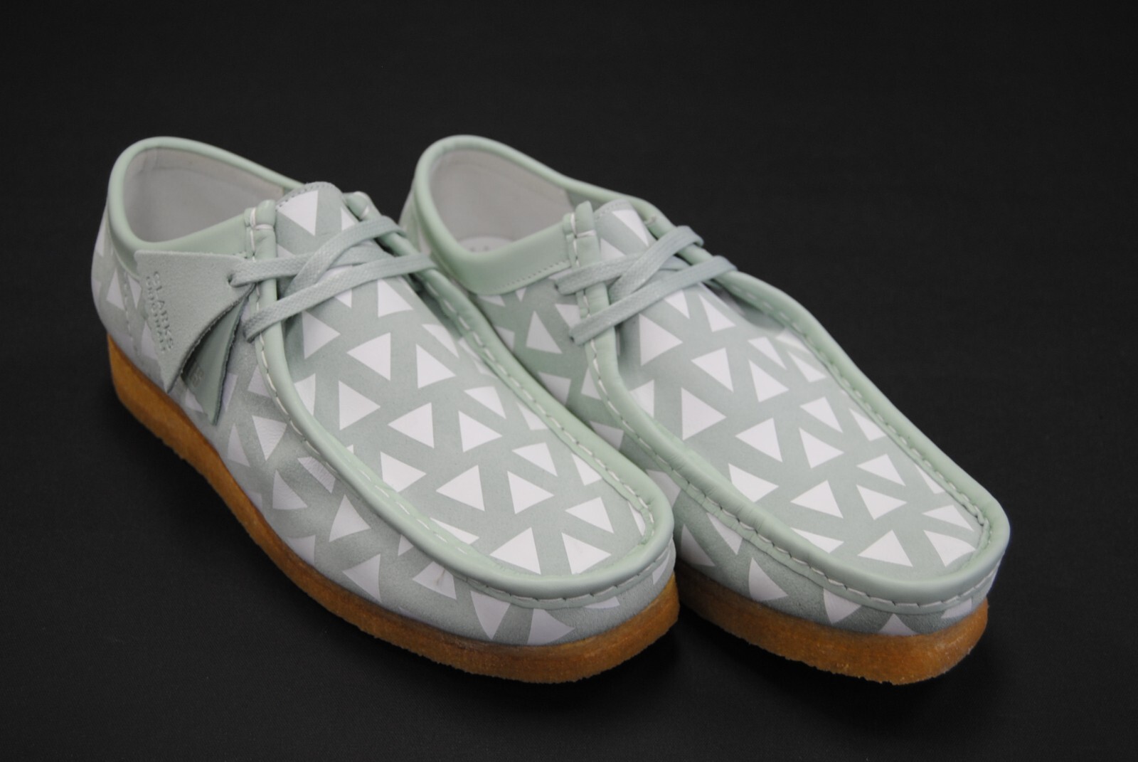 [26160206] NEW MEN'S CLARKS WALLABEE MINT GREEN WHITE SUEDE CASUAL SHOES CL66