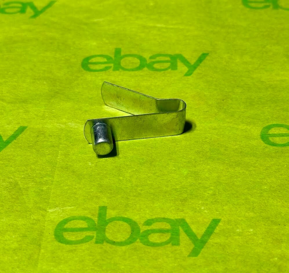 8500557 Genuine Volvo Spring Clip OEM-New