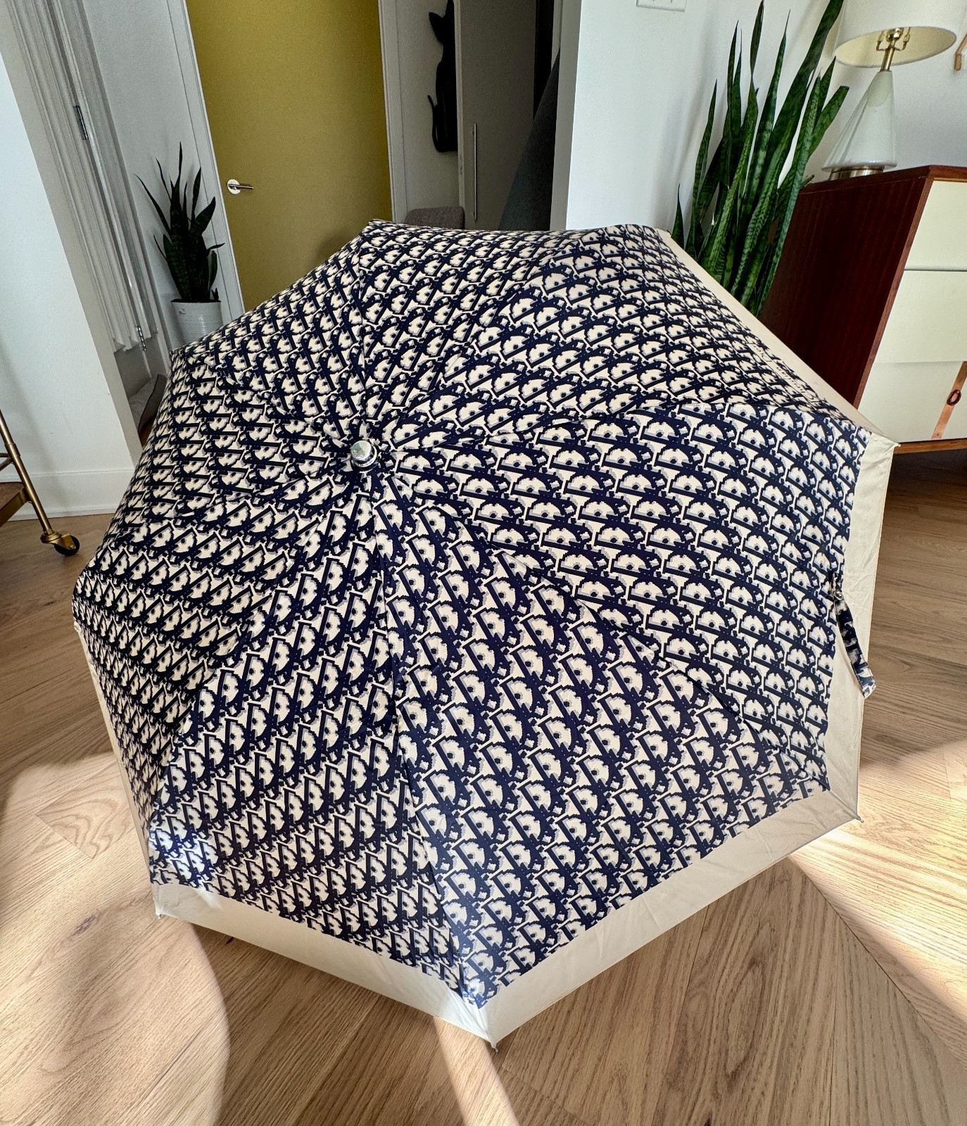 Vintage Christian Dior Oblique Trotter Monogram Folding Umbrella Paris New York