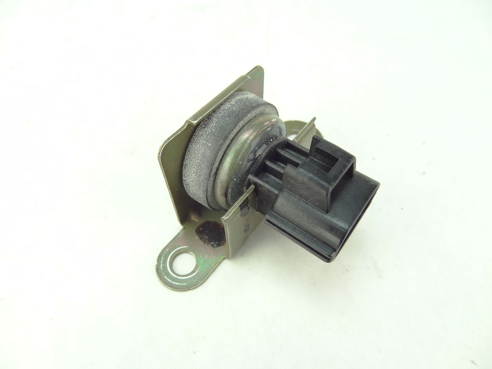 2000 2001 02 Jaguar S-type Sensor Next to YAW Acceleration Sensor In Center