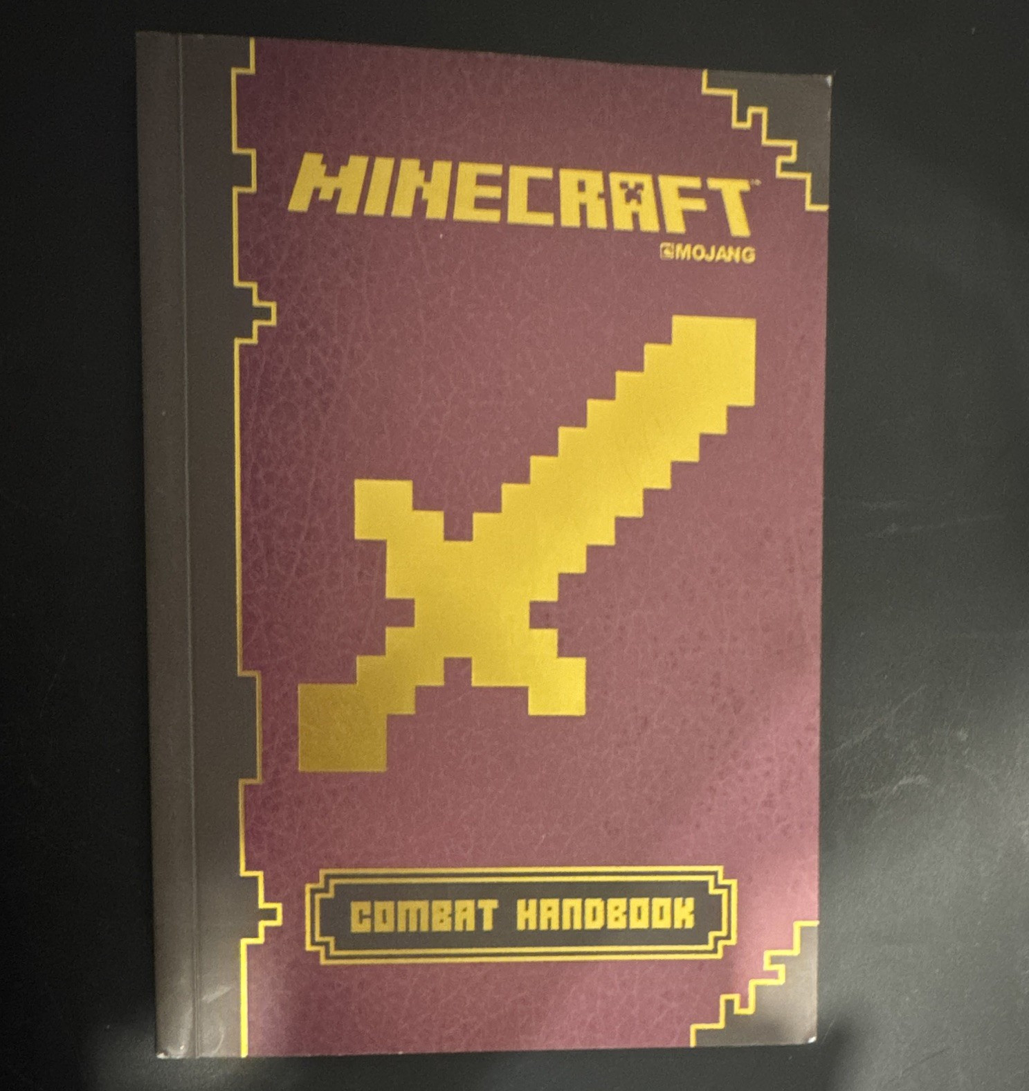 Scholastic Minecraft Combat Handbook Strategy Guide Illustrated Paperback 2015