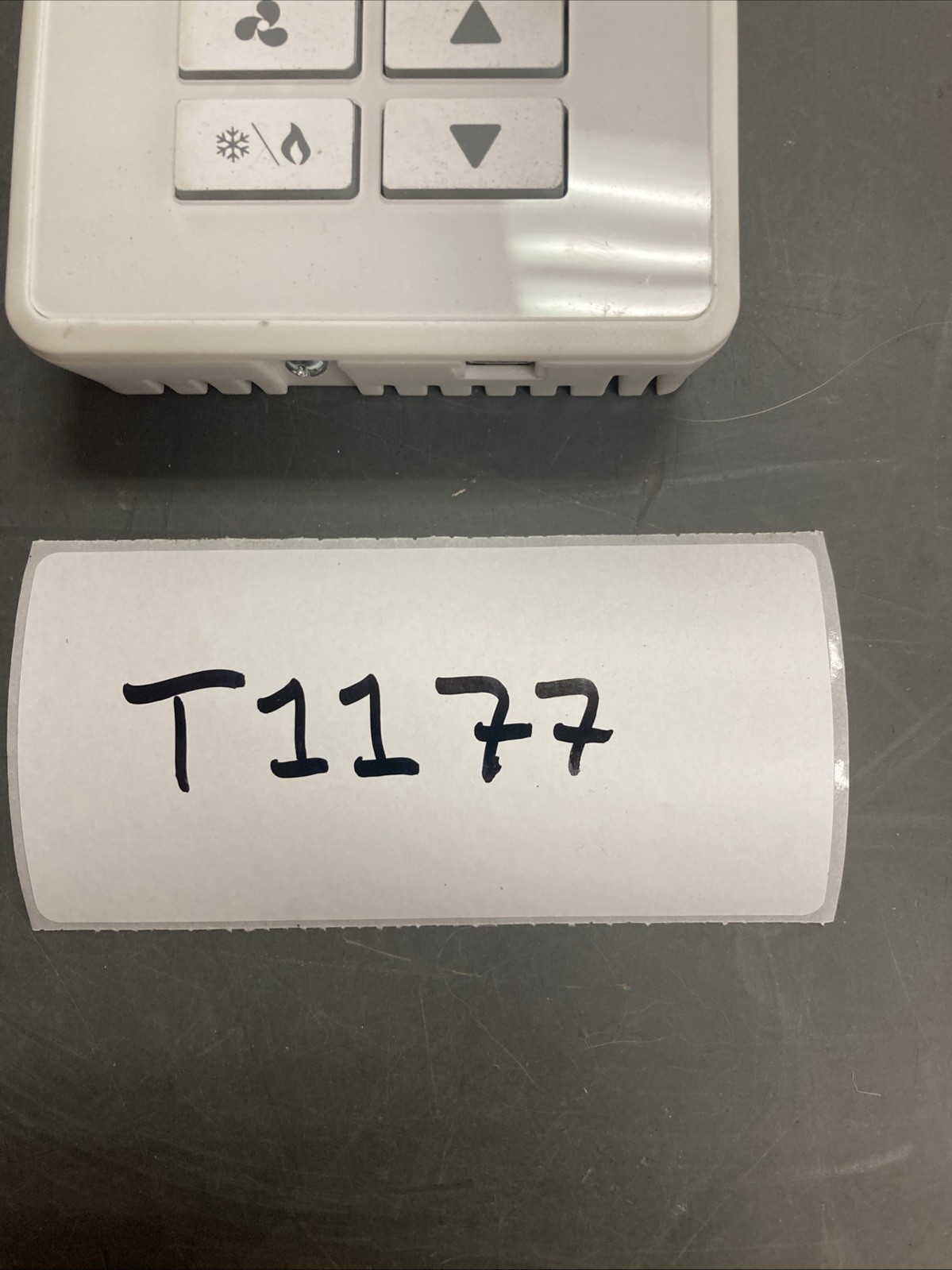 USED? Neptronic NF TUUB00-200 Wall Temperature Controller | U.S.A. SELLER