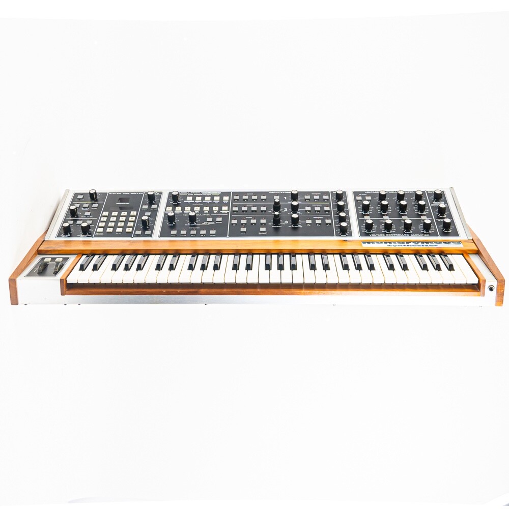 Moog Memorymoog Plus - Vintage 6-Voice Analog Synth with MIDI & Sequencer