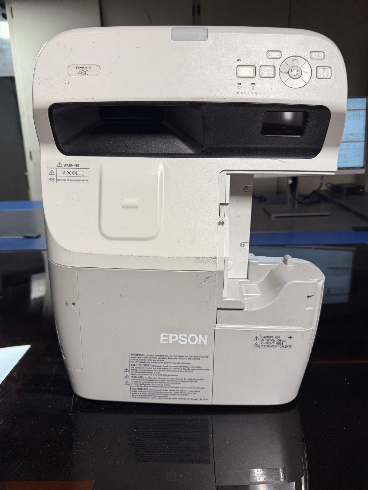 Epson Powerlite 460 Projector Powers On Lamp Hours at 2058