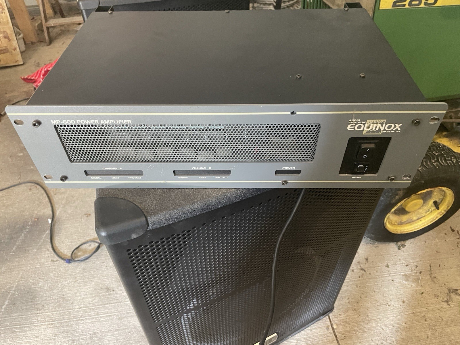 Audio Centron Epuinox USA MP-600 Power Amplifier 800 Watts For PA System Tested