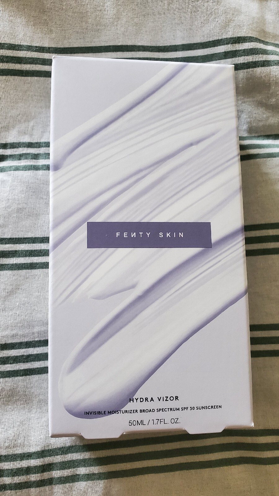 Fenty Skin Hydra Visor Invisible Moisturizer Broad Spectrum SPF30 Vegan