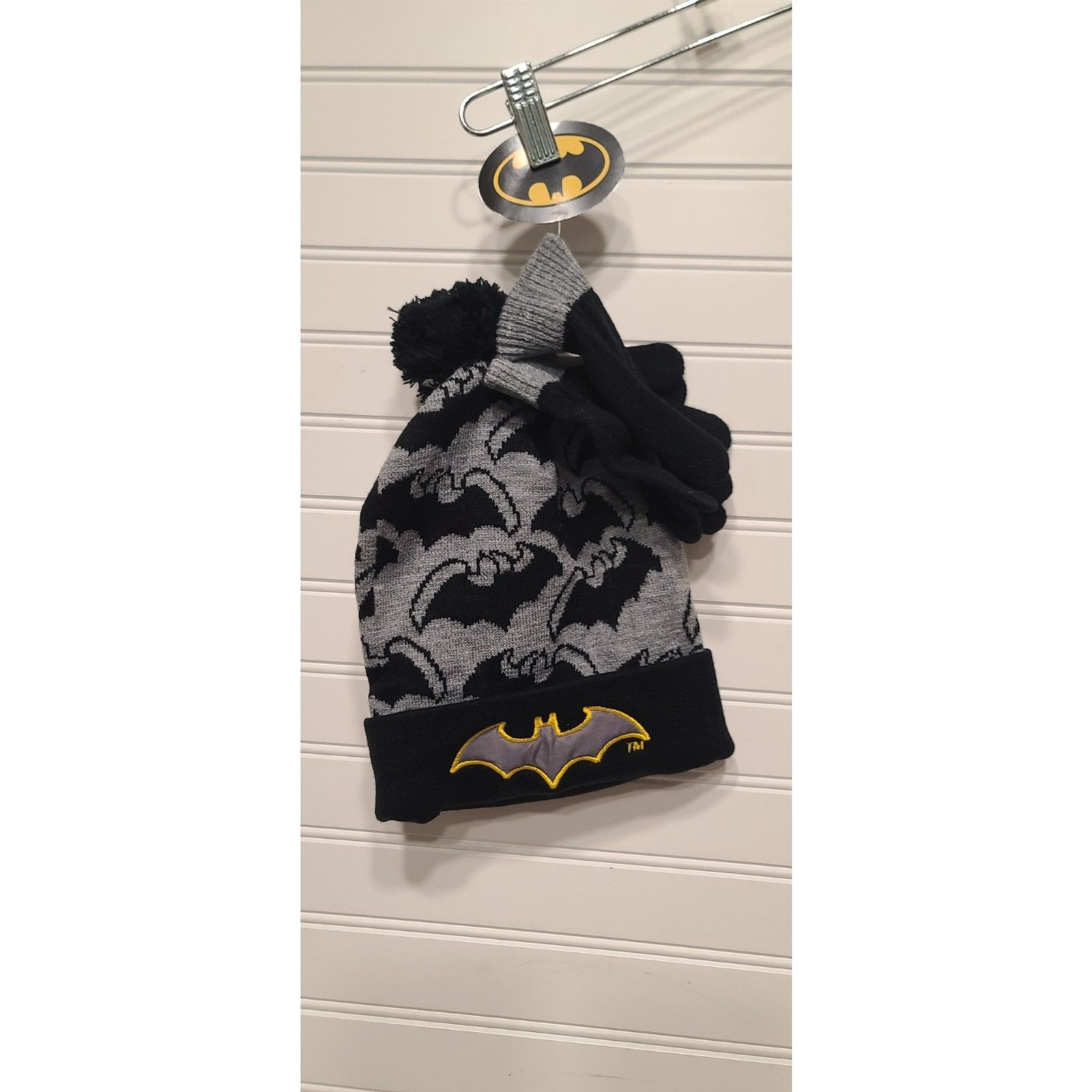 DC Boys Batman Beanie & Mitten Set NWT