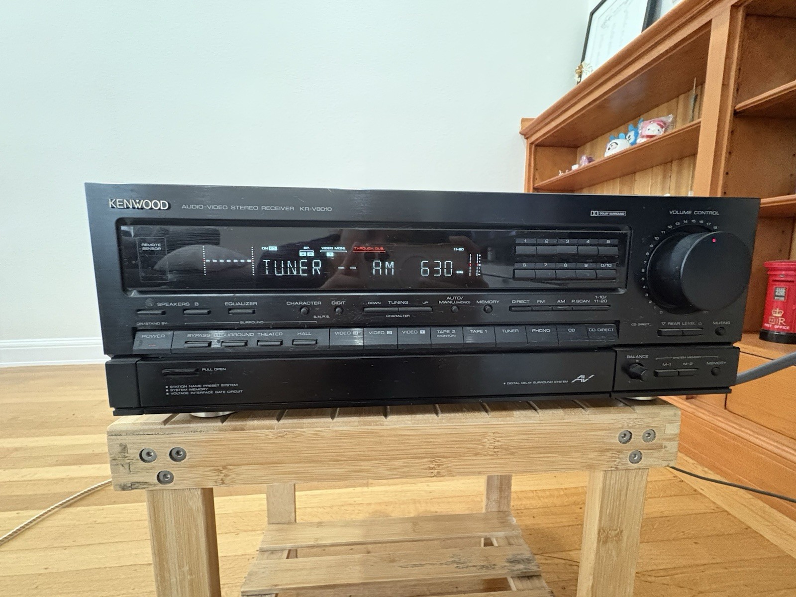 Kenwood KR-V8010 Audio Video Stereo Receiver AM-FM Stereo Tuner Amplifier