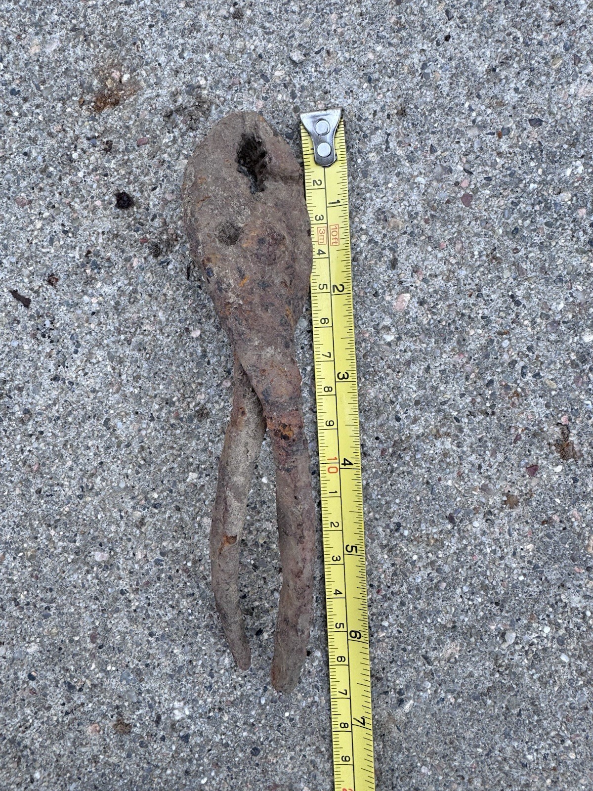 Antique Vtg Curved Bent Warped Rough Farm Tool Rusty Old Pliers Craft Steampunk