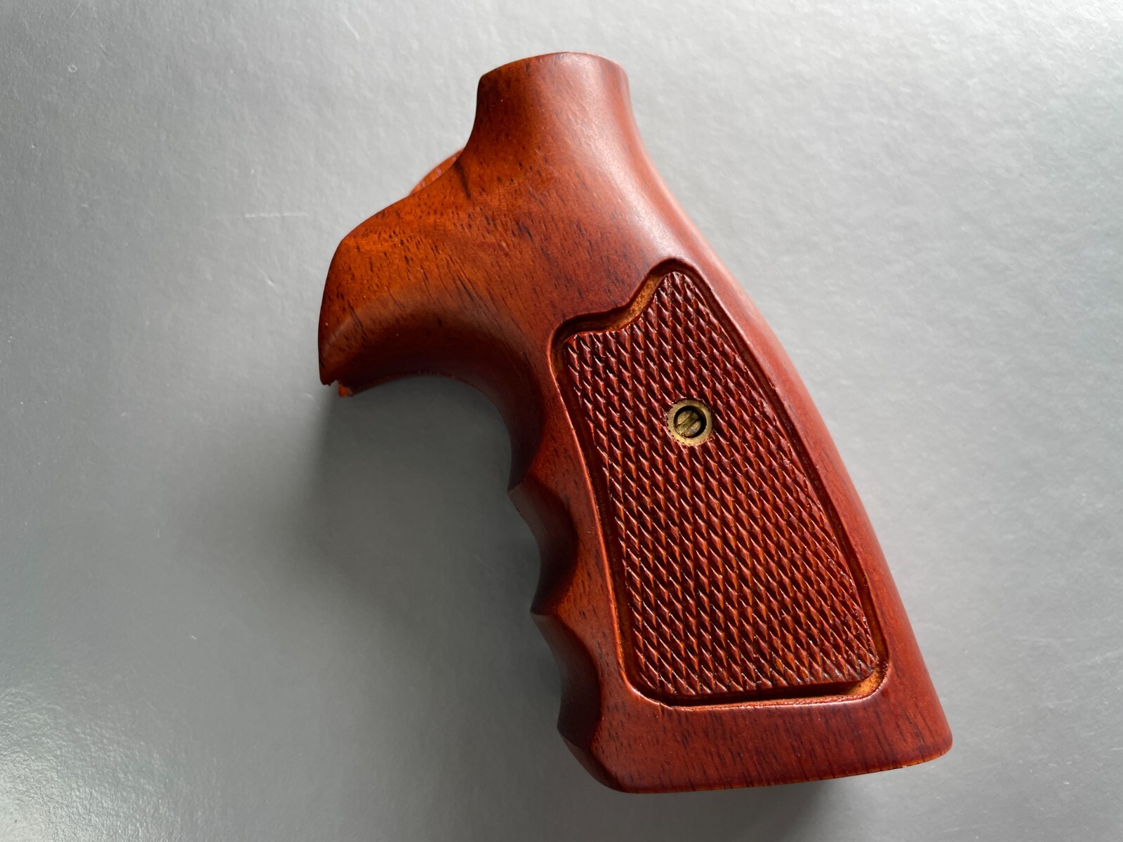 PADUAK WOOD GRIP FOR RUGER SECURITY SIX/POLICE SERVICE SIX SQUARE BUTT
