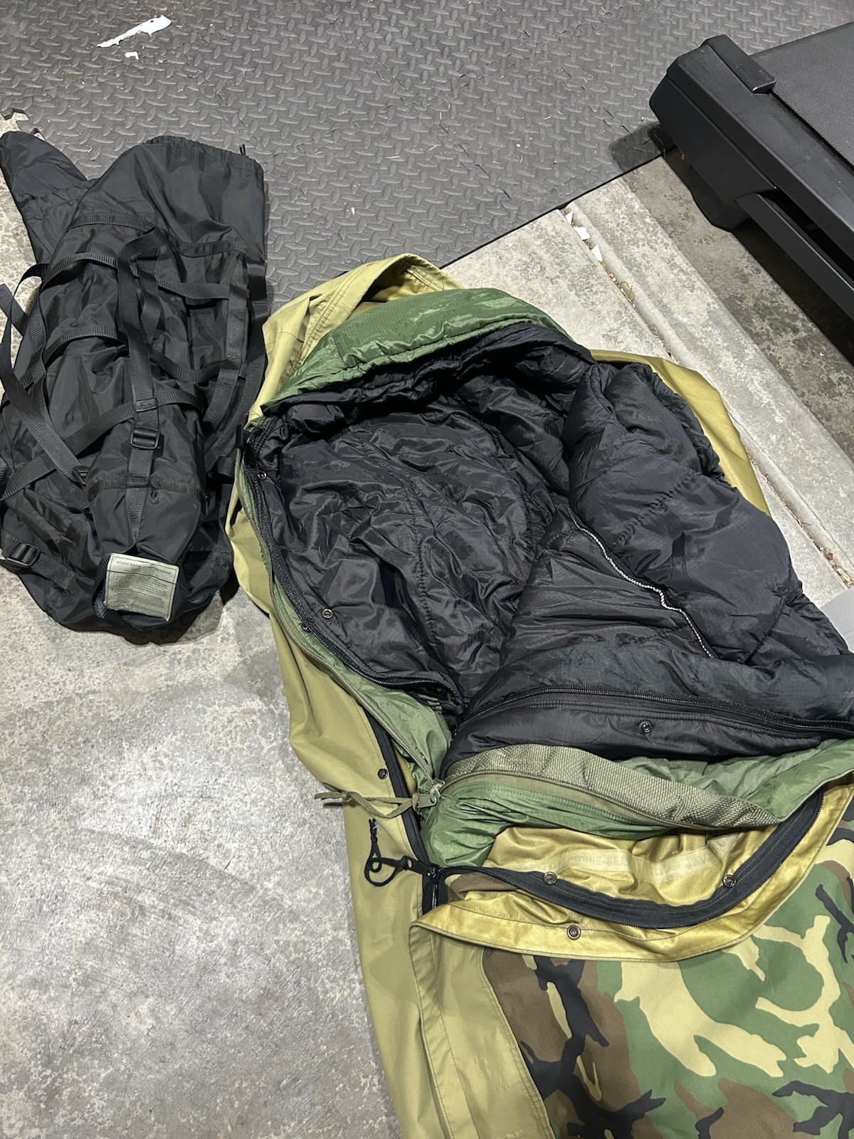 USGI MSS Modular Sleep System 4 Piece Woodland Camo Sleeping Bag Cold Weather