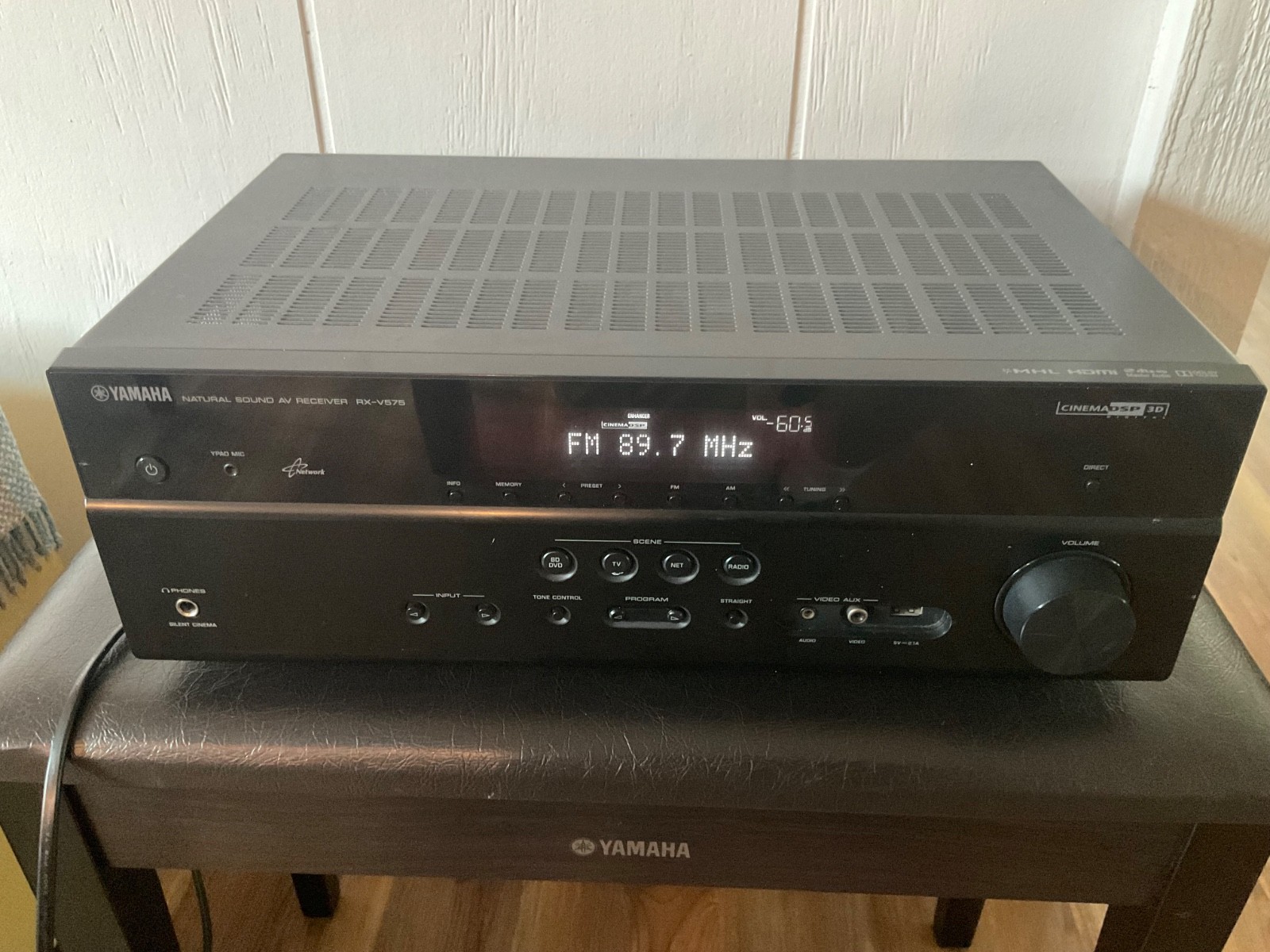 YAMAHA NATURAL SOUND AV RECEIVER RX-V575 AIRPLAY 5 HDMI MHL WORKS w/remote. Mint
