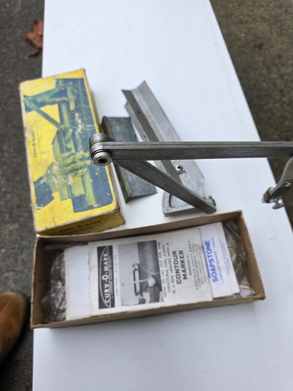 Curv-O-Mark Contour Marker Pipe Tool with Box and Instructions