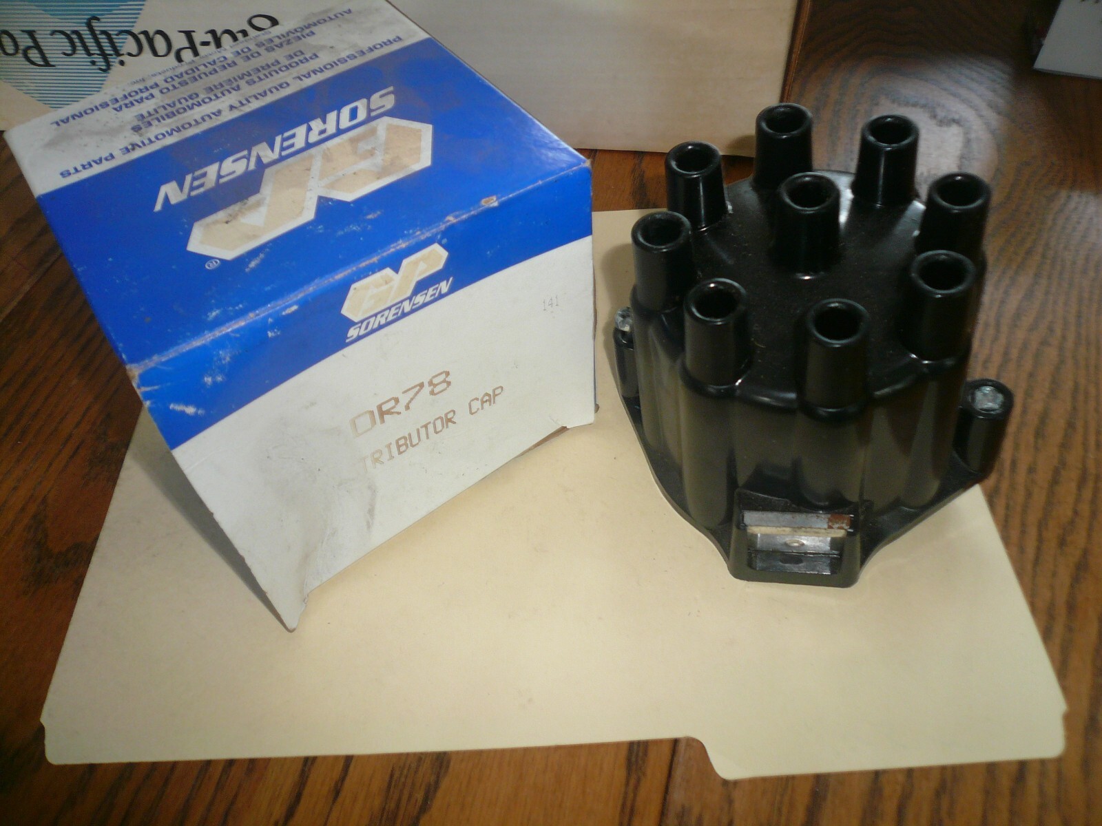 NOS Car Quest Distributor Cap DR78