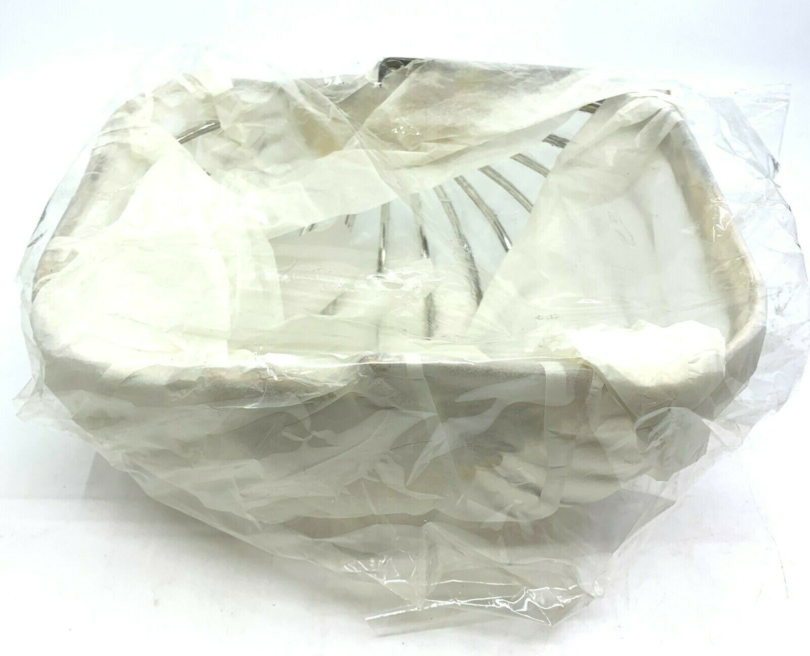 New Fruit Bread Basket Silverplate International Silver Wired Removable Handle